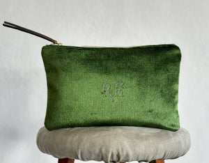 PETRA POUCH VINTAGE GREEN VELVET ONE-OF-A-KIND